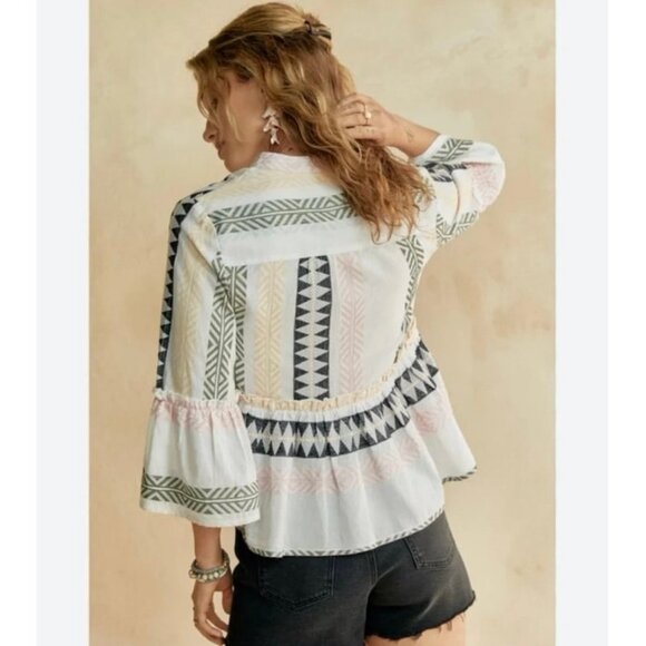 NWOT Mi Ami Francesca’s Wendy Boho Embroidered Bell Sleeve Peplum Blouse Small - Picture 7 of 8